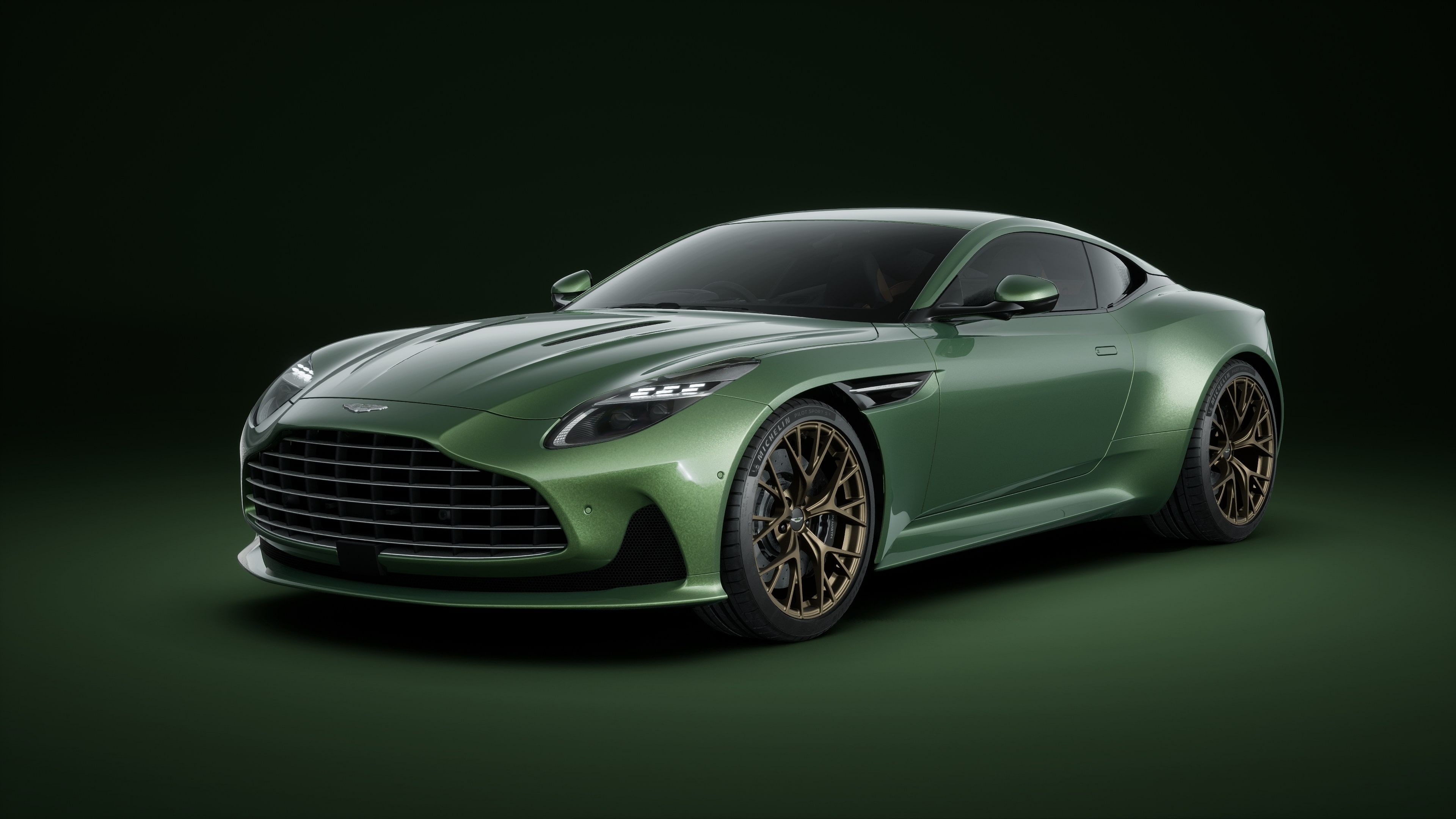 Aston Martin DB12