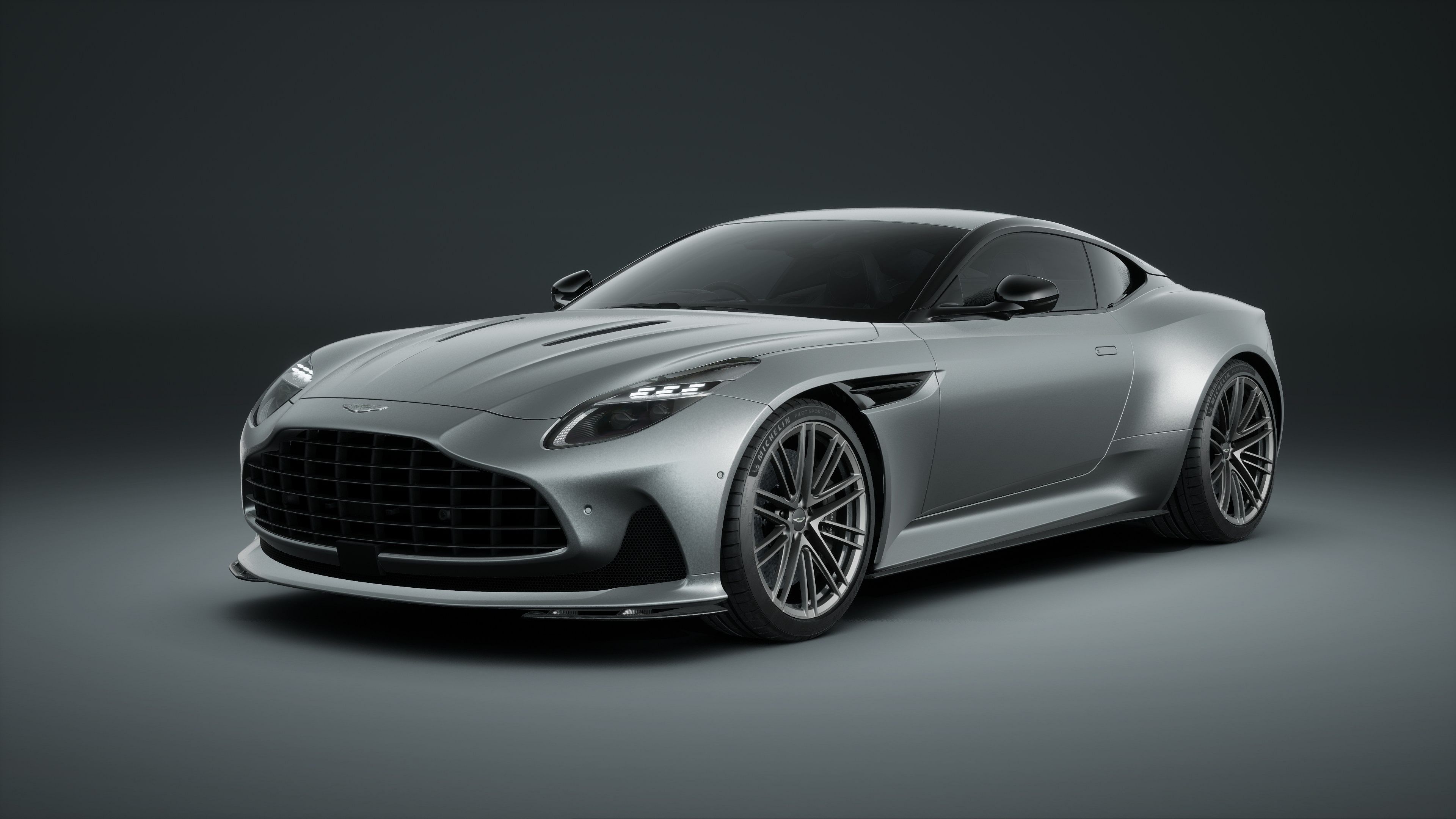 Aston Martin DB12