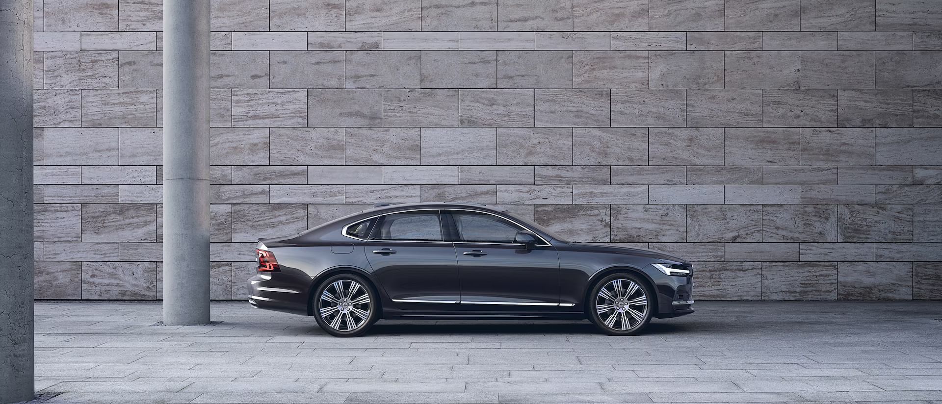 S90