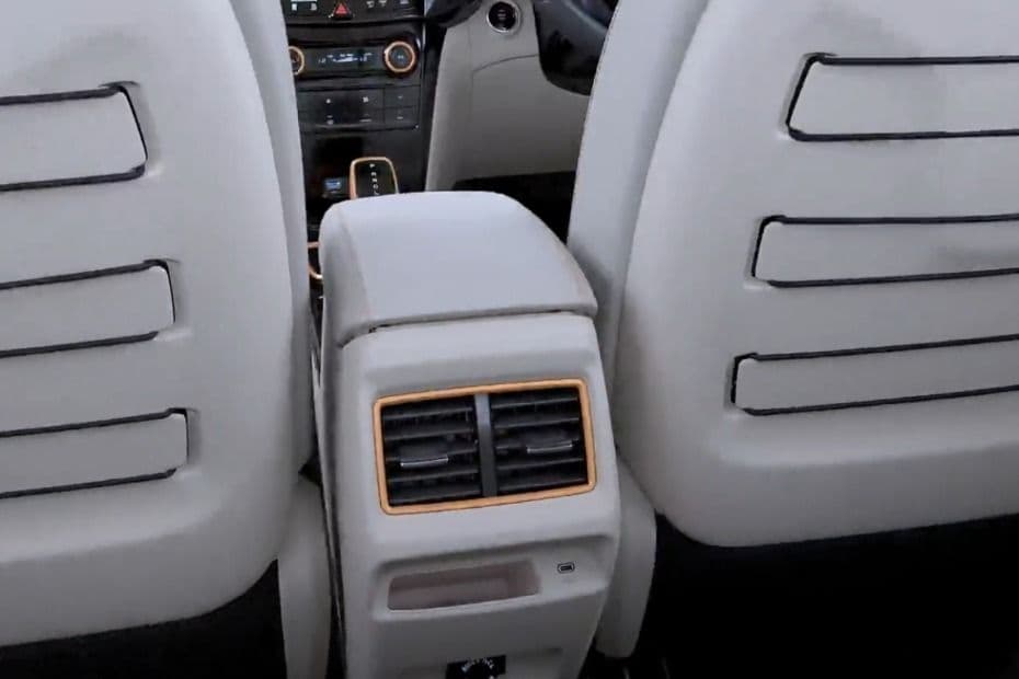 Mahindra XUV400