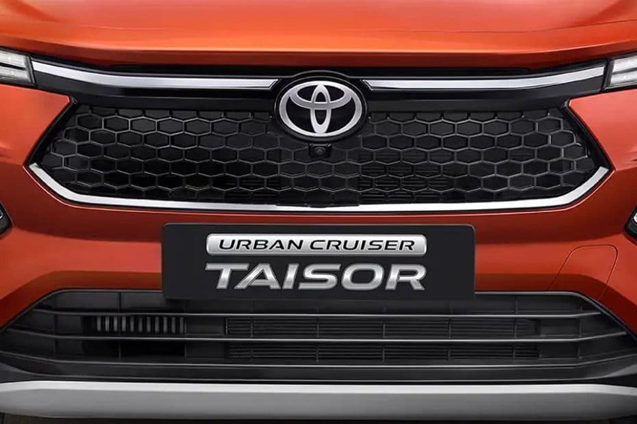 Front Grille with Chrome Garnish
