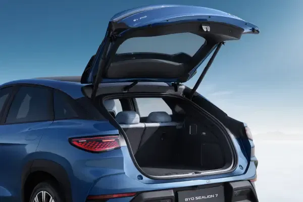 BYD Sealion 7