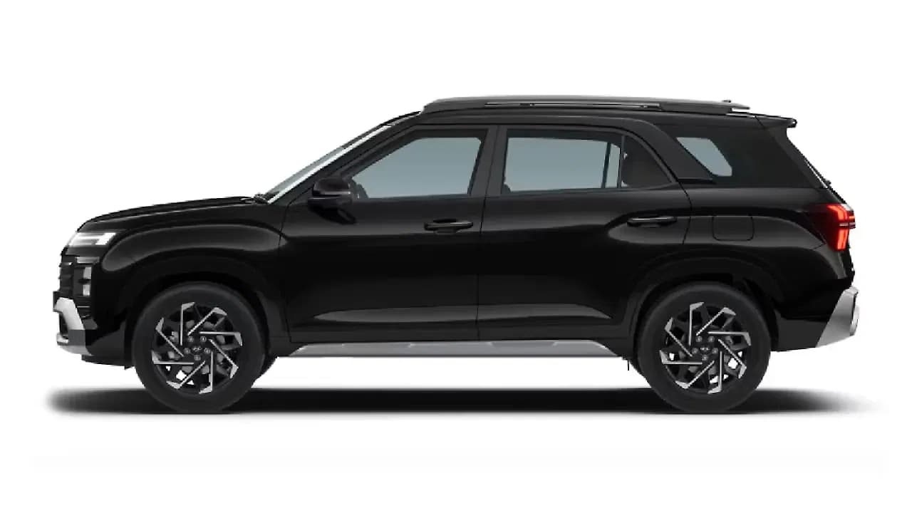 Hyundai Alcazar in Titanium Black