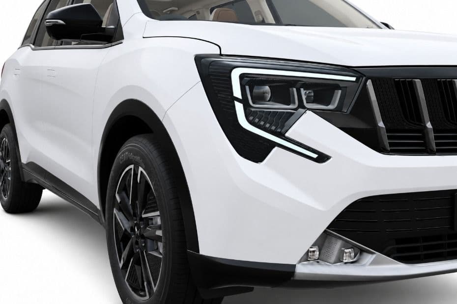Mahindra XUV 7XO