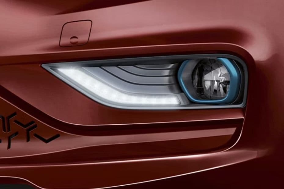 Daytime running lamp with distinctive blue detailing