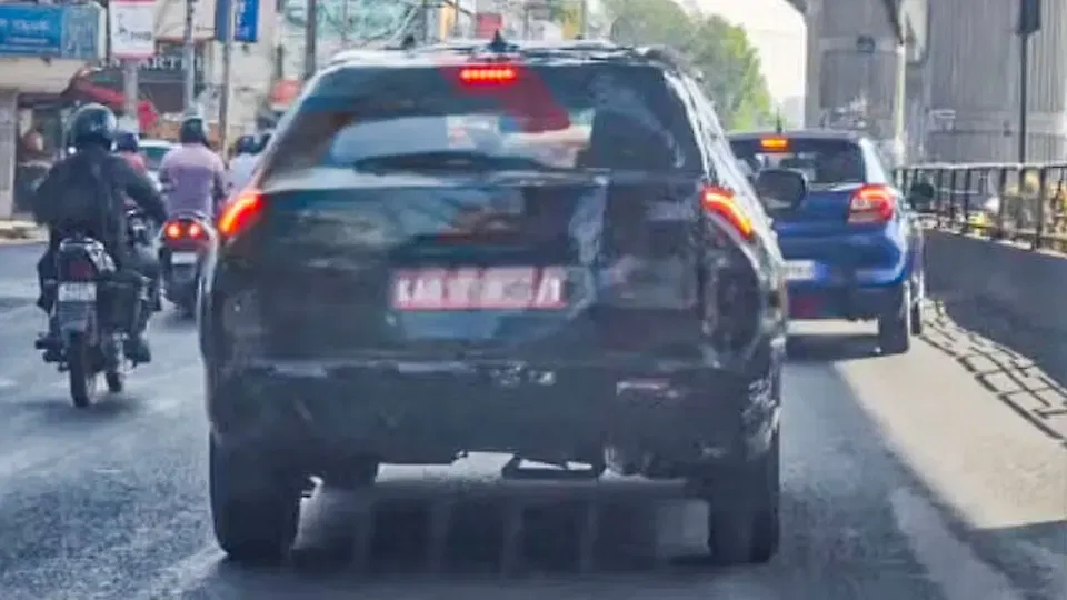 Urban Cruiser Hyryder 7 seater